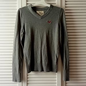 Gray Hollister long sleeve sweater